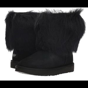 UGG Short Sheepskin Cuff Boot